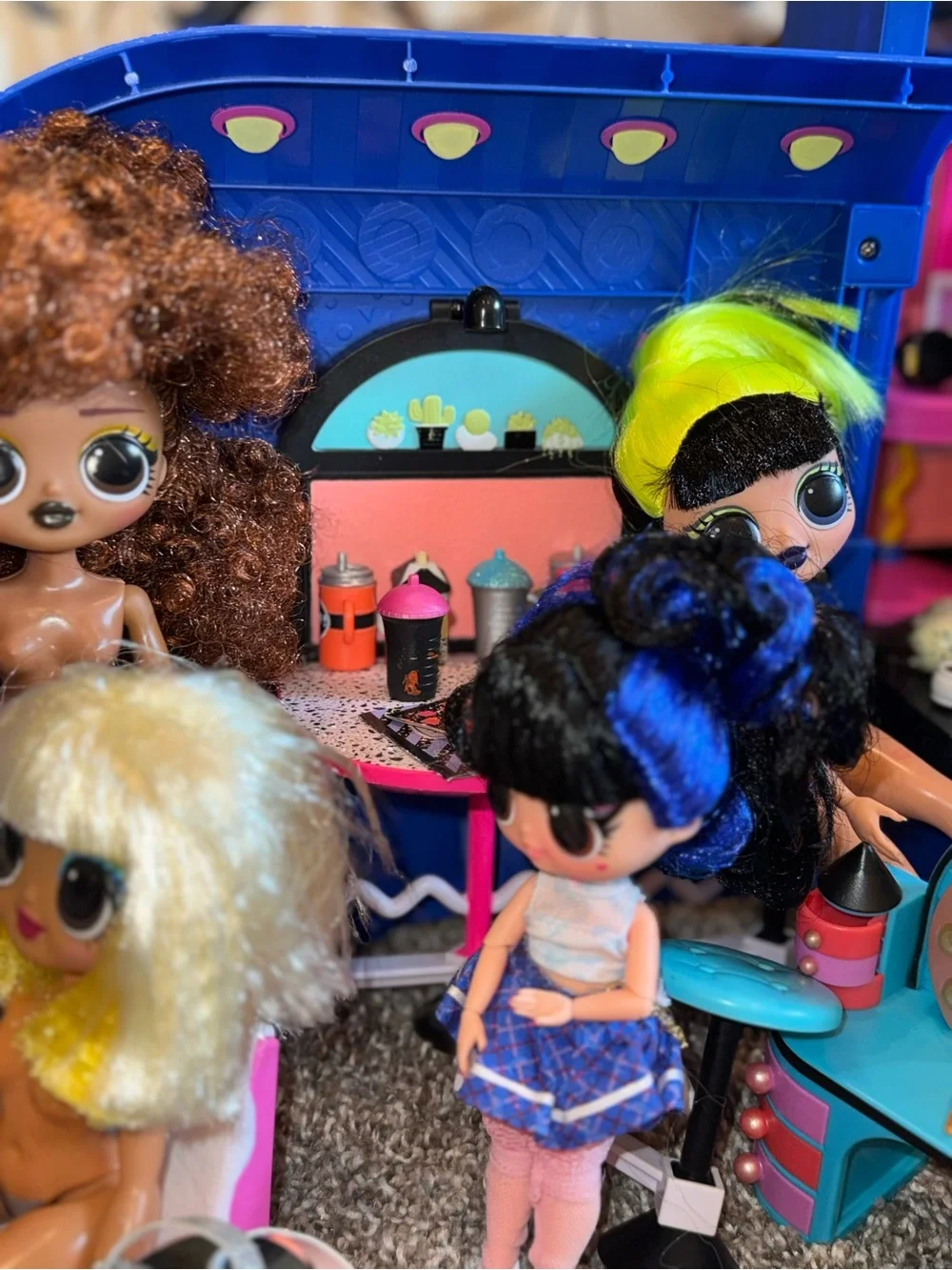LOL Suprise! Camper dolls furniture accessories clothes & a lot more
